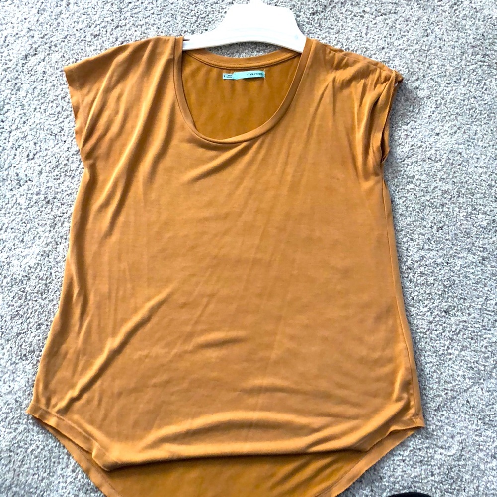 Mustard color tee